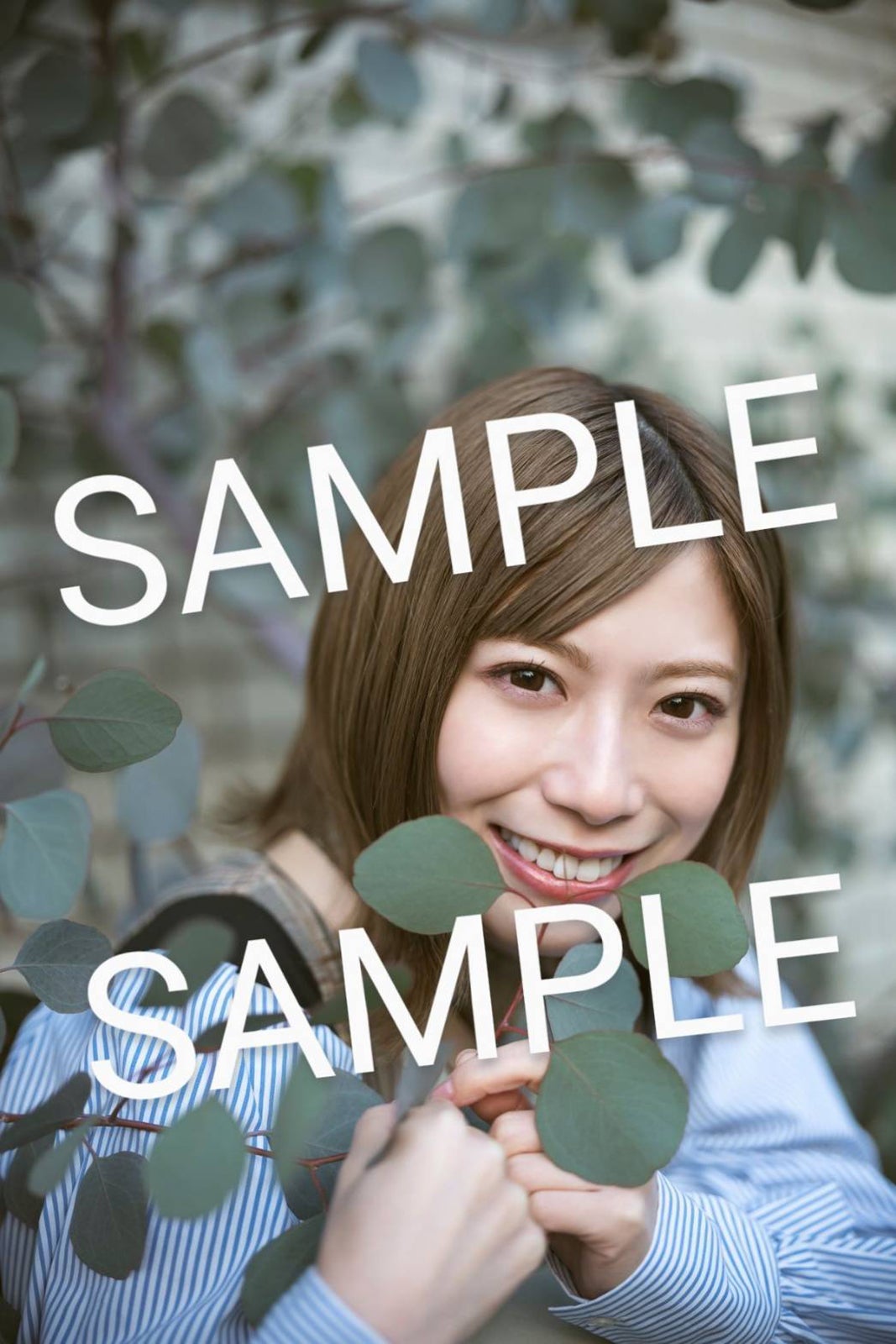 東村芽依／丸善ジュンク堂ポストカード（C）藤本和典／白夜書房