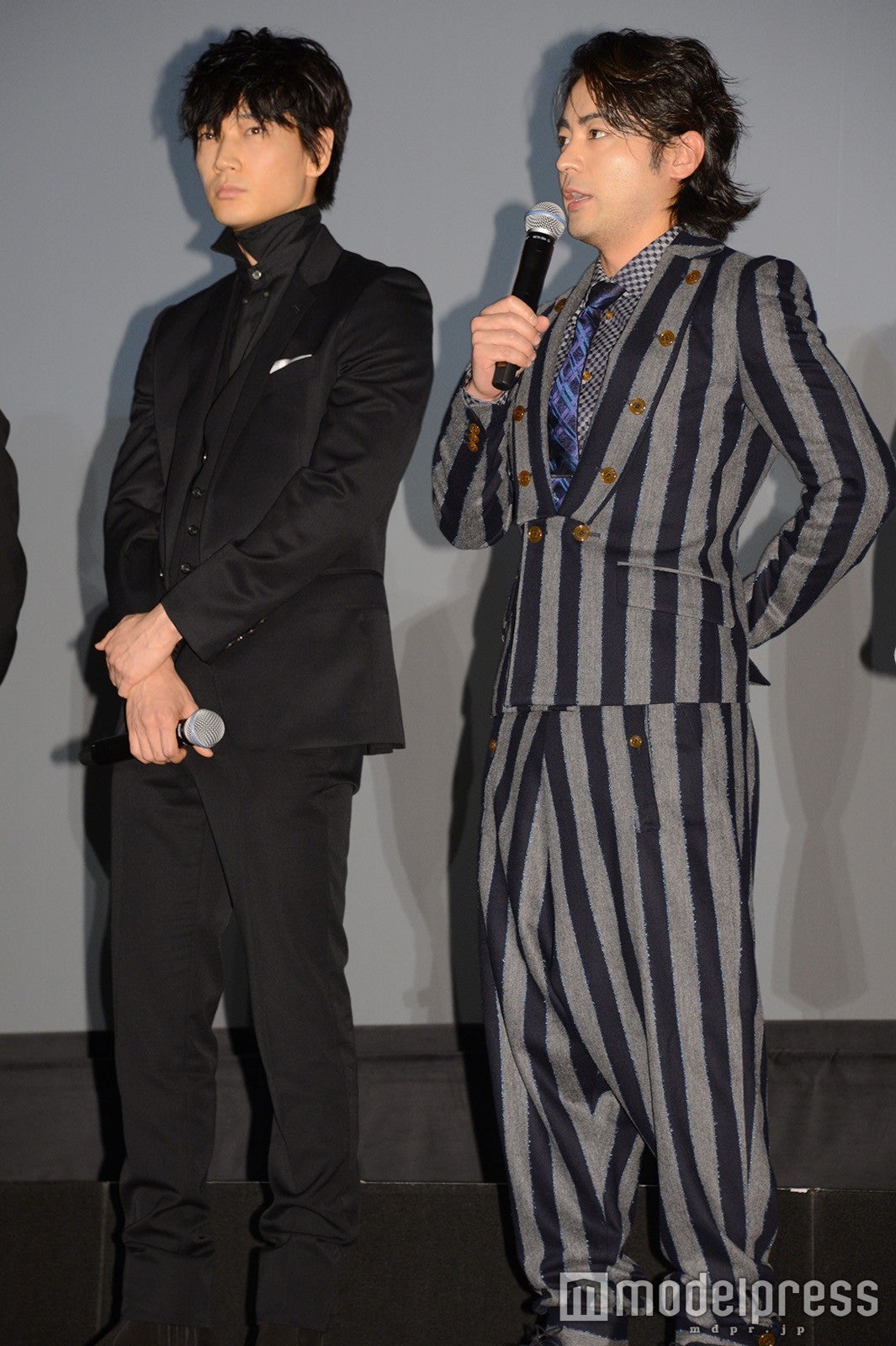 綾野剛、山田孝之 （C）モデルプレ