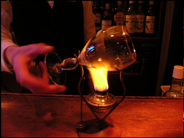 こだわりの一杯を提供／「The Bar CASABLANCA」オフィシャルサイトより