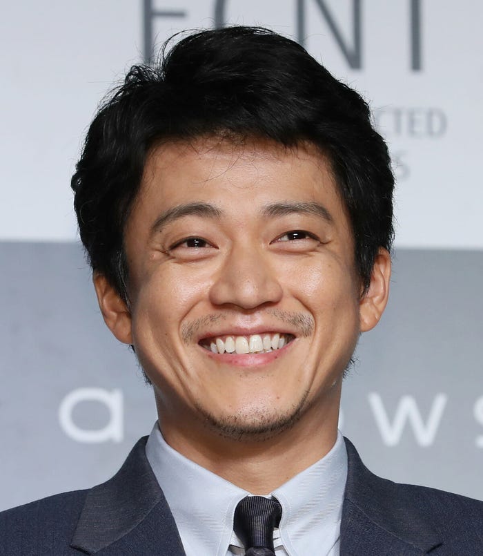 何やってくれとんねん 小栗旬 鈴木亮平への本音吐露 複雑な心境明かす モデルプレス 何やってくれとんねん 小栗旬 鈴木亮平への本音吐露 複雑な心境明かす モデルプレス