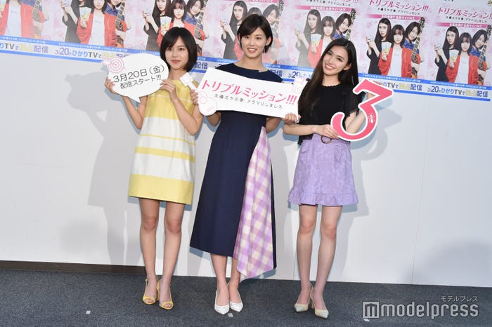 (左から)松風理咲、竹内愛紗、長見玲亜(C)モデルプレス