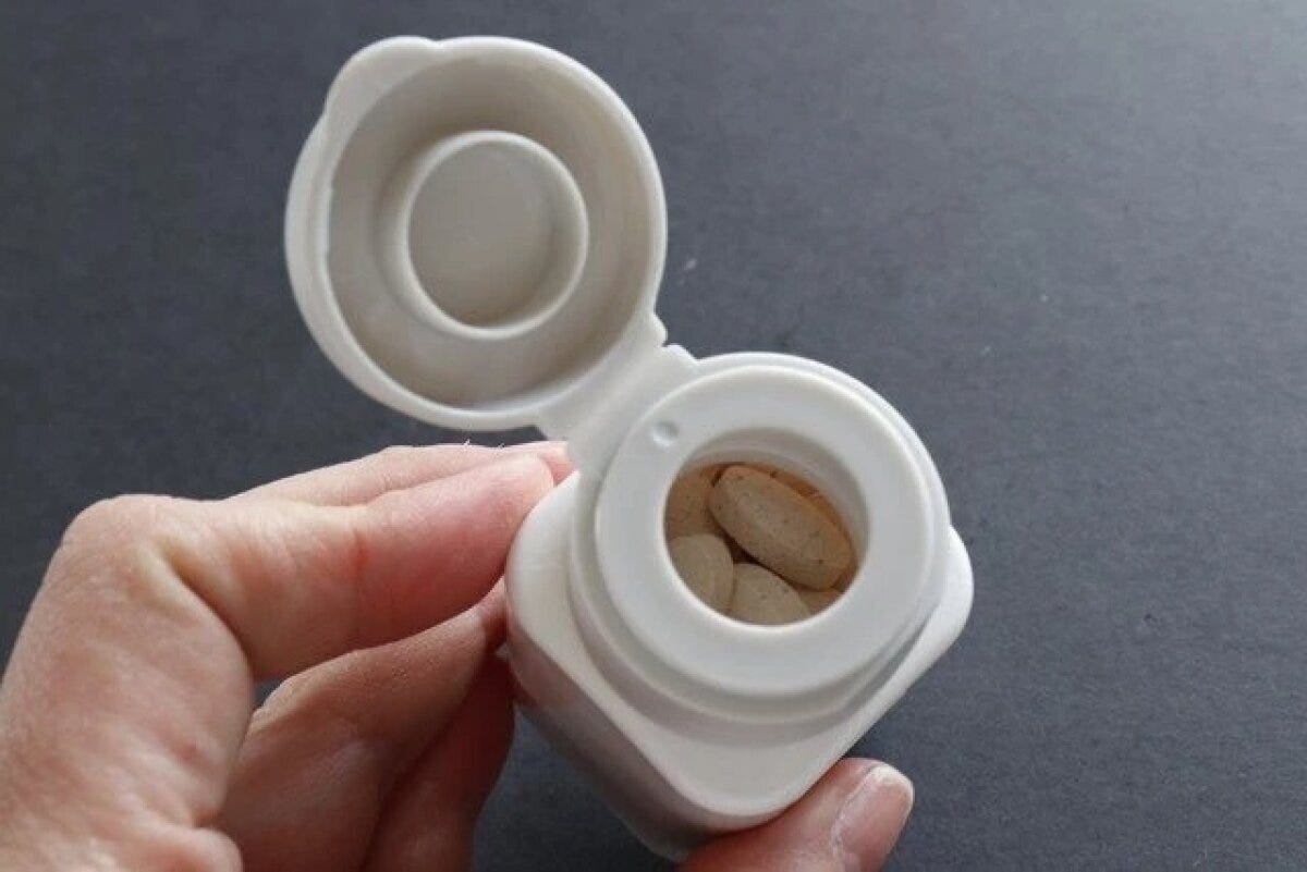 ダイソー　サプリメントボトル　広口　使用例