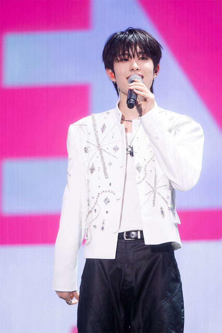 ヒュイ／NEXZ　撮影：田中聖太郎写真事務所