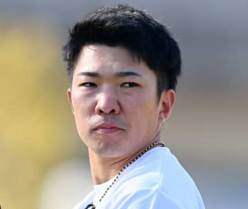 アキレス腱断裂の阪神・石井がリハビリ開始 松葉づえでSGLへ「音がしました。バァンみたいな」「できることをやるしかない」