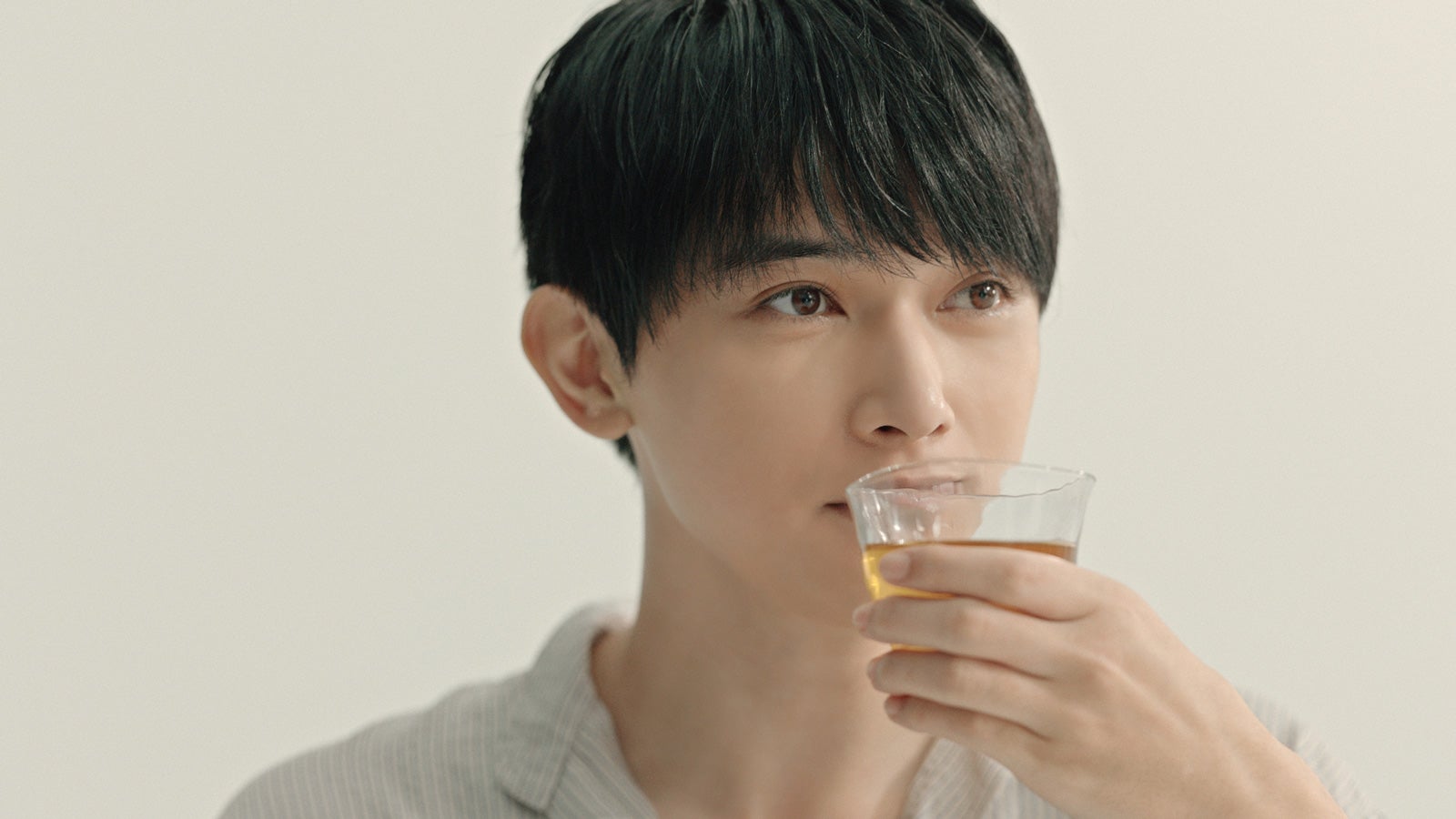 吉沢亮 キリン生茶ほうじ煎茶販促ポスター 吉沢亮 キリン生茶ほうじ煎茶販促ポスター