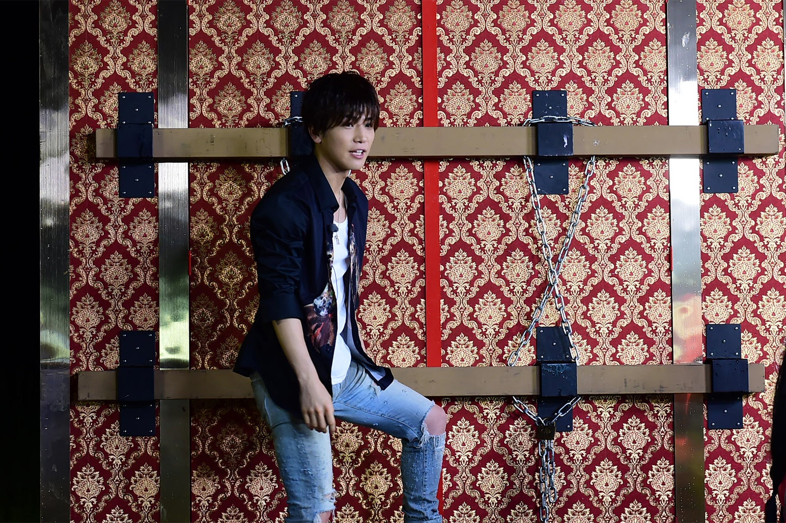 爆破イリュージョン／「仲間」の危機的状況（C）TBS