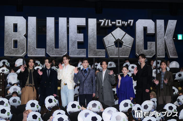 (左から)綱啓永、K、高橋文哉、櫻井海音、畑芽育、野村康太、青木柚(C)モデルプレス
