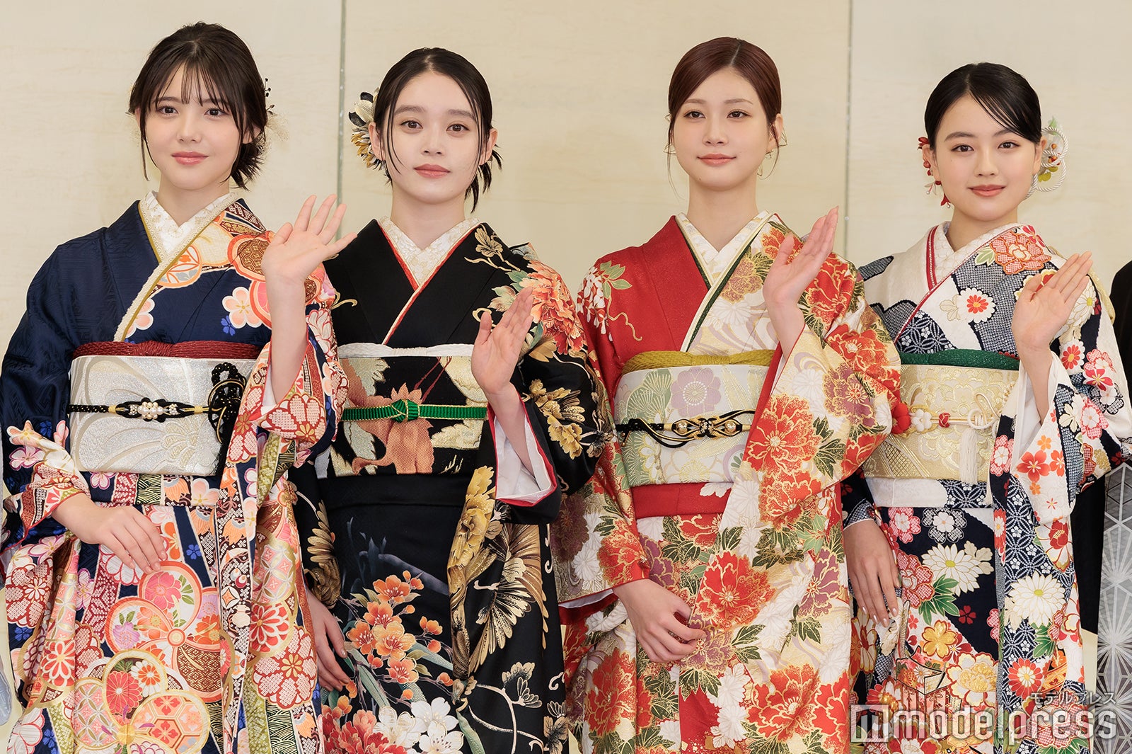 生見愛瑠・高石あかり・上坂樹里らエイベックス美男美女、晴れ着で集結 今年は初の男性タレントも出席