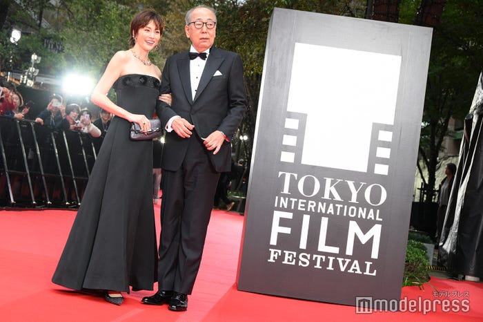 米倉涼子、岸部一徳(C)モデルプレス