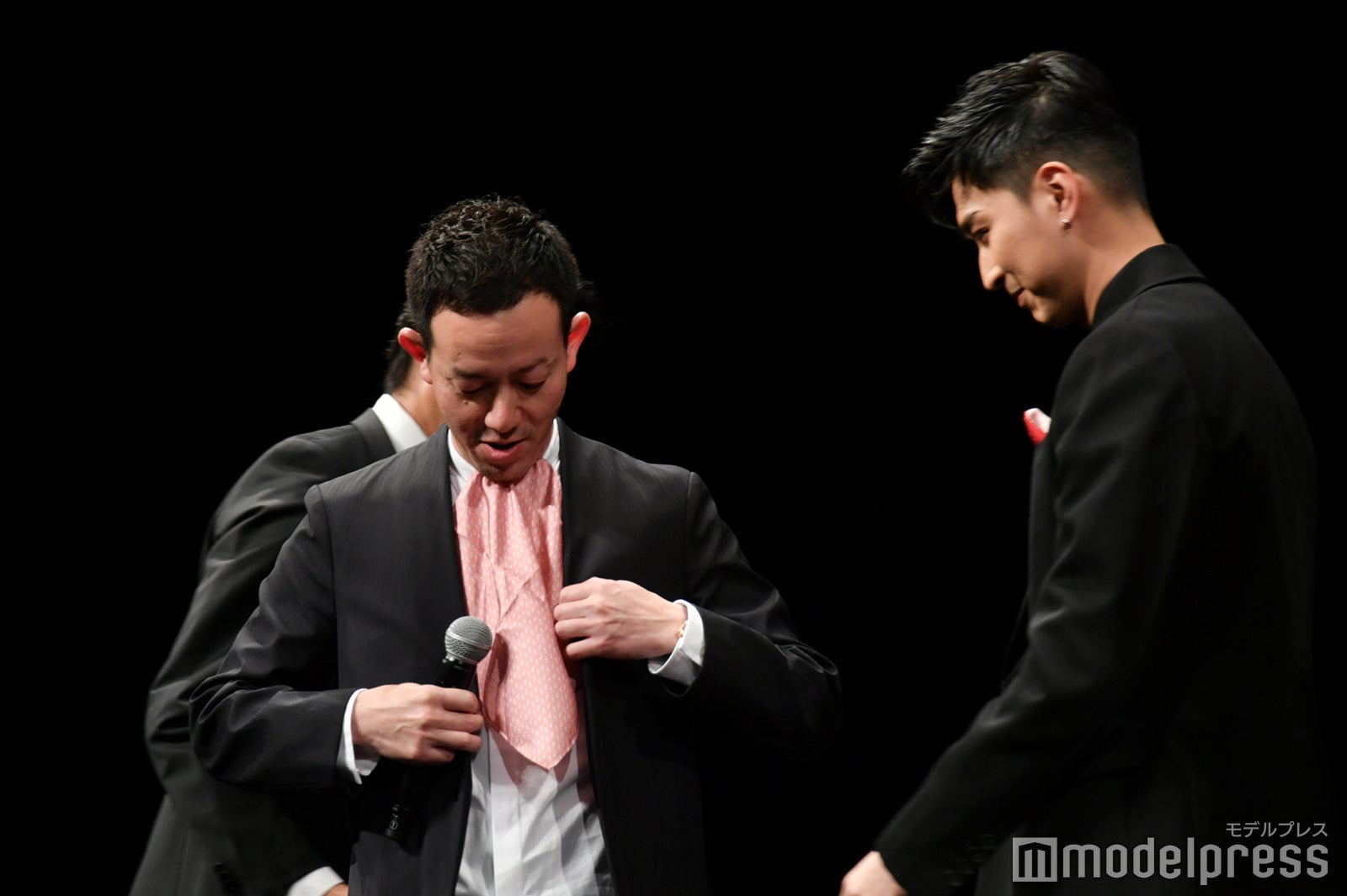 浜崎慎治監督 （C）モデルプレス