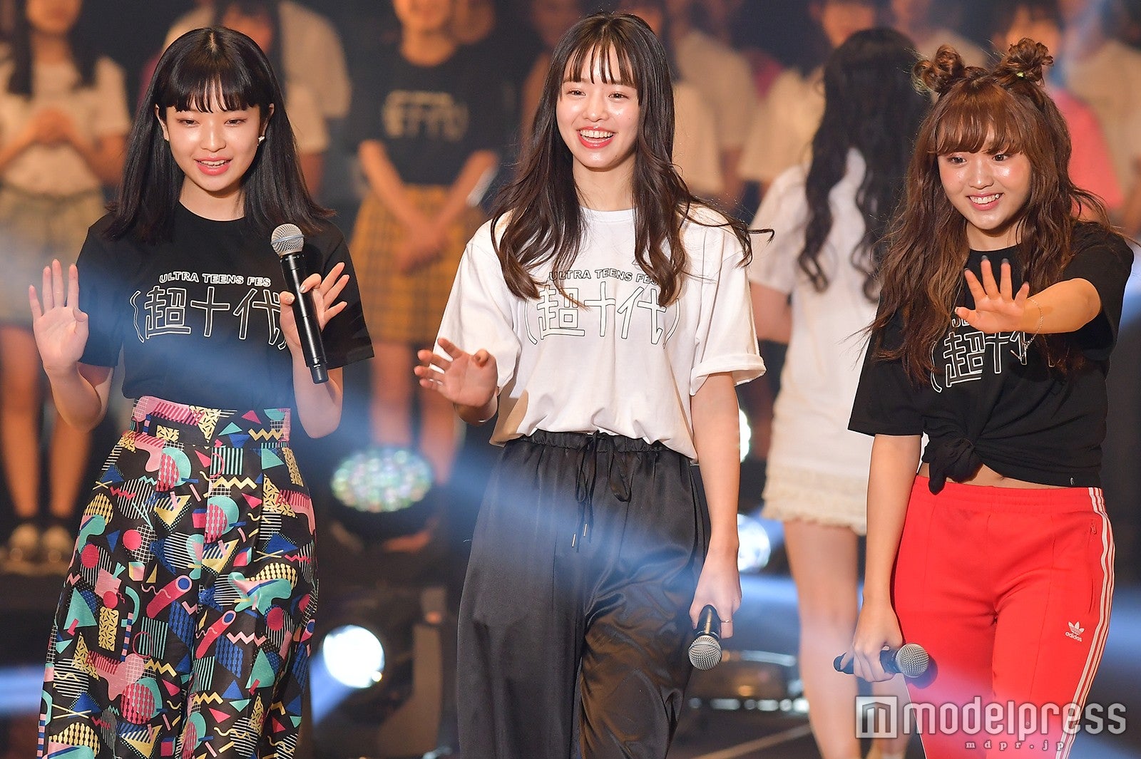 田中芽衣＆横田真悠＆ねお （C）モデルプレス