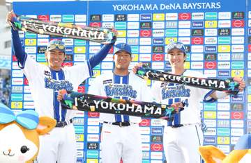 「まさかバッターとしてここに立つとは」 プロ初打点のDeNA・勝又がお立ち台で喜びに浸る 七回に同点二塁打 野手転向5年目「頑張りが少しでも報われてよかった」