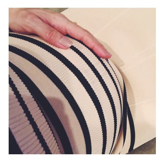 お腹ショット／安田美沙子オフィシャルブログ（Ameba）より