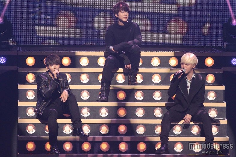 SUPER JUNIOR-K.R.Y（左から：リョウク、キュヒョン、イェソン）