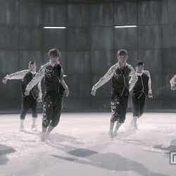 「Catch Me -If you wanna-」MVより