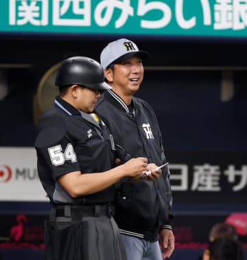 阪神・藤川監督 新外国人ディベイニーについて「2日間の休みですけどリフレッシュして進む」と説明 「シーズンは長いですから」