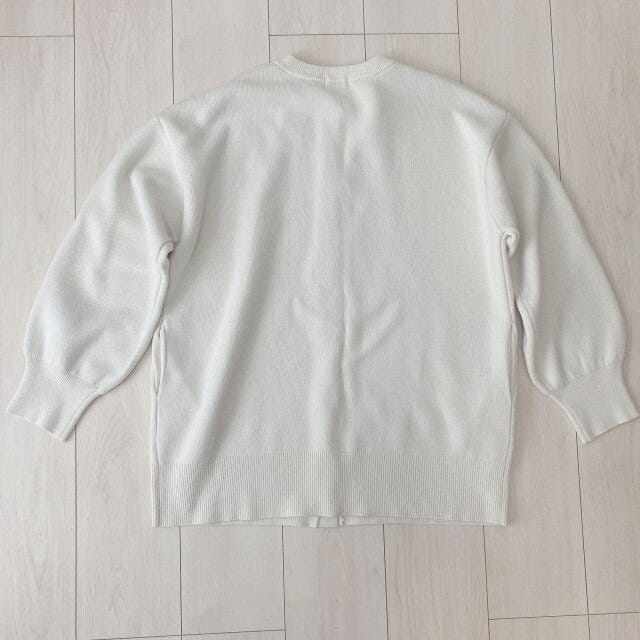 GU　カーディガン　後ろ
