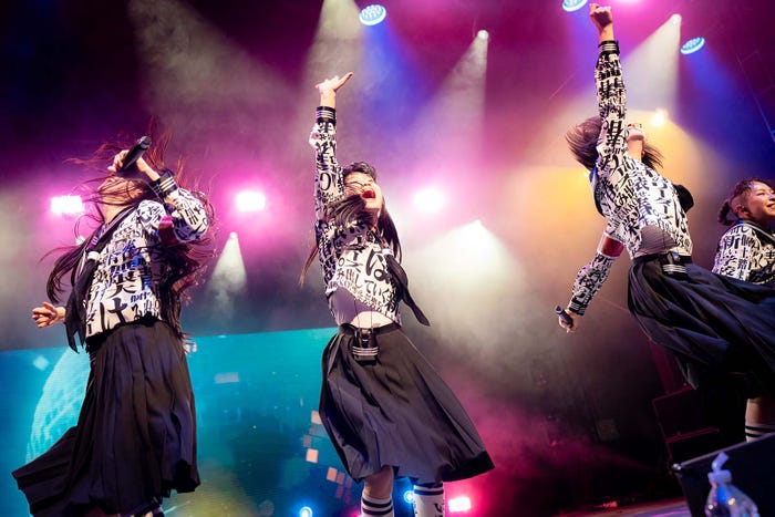 新しい学校のリーダーズ(C)Maya Kuraki