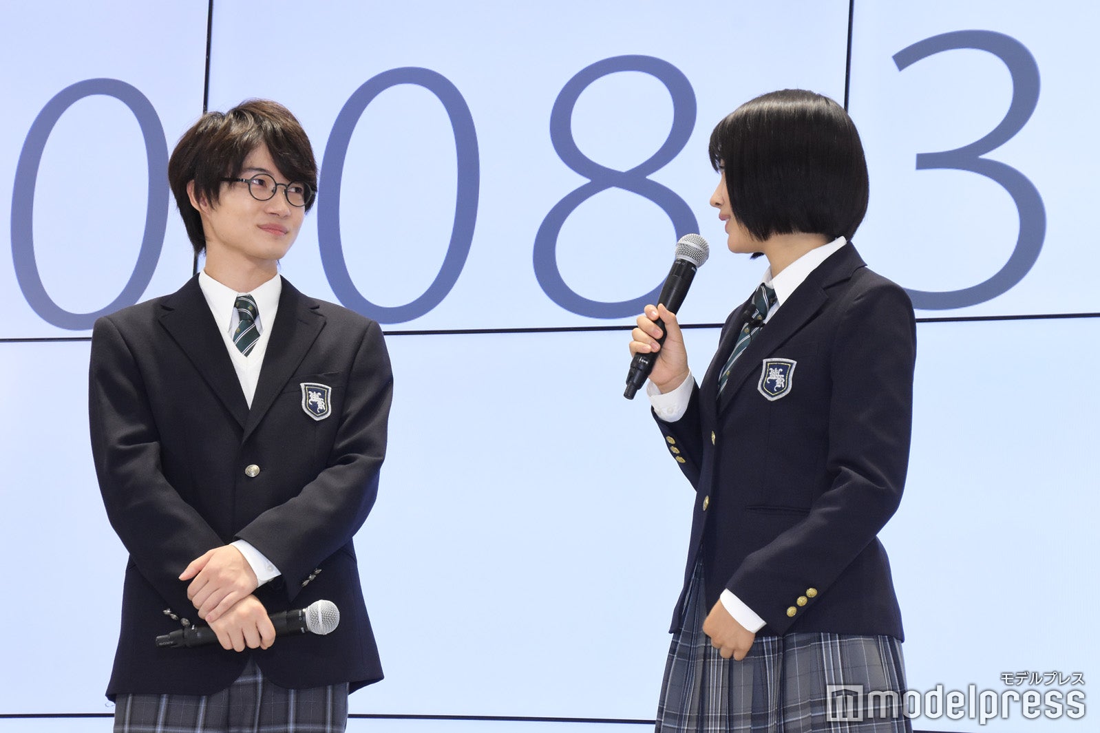 （左から）神木隆之介、松本穂香 （C）モデルプレス