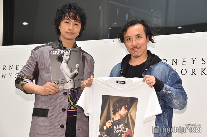 斎藤工、レスリー・キー氏(C)モデルプレス