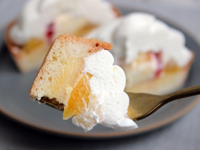 ホイップとフルーツ、タルトのつなぎ役として、カスタードがいい仕事をしています