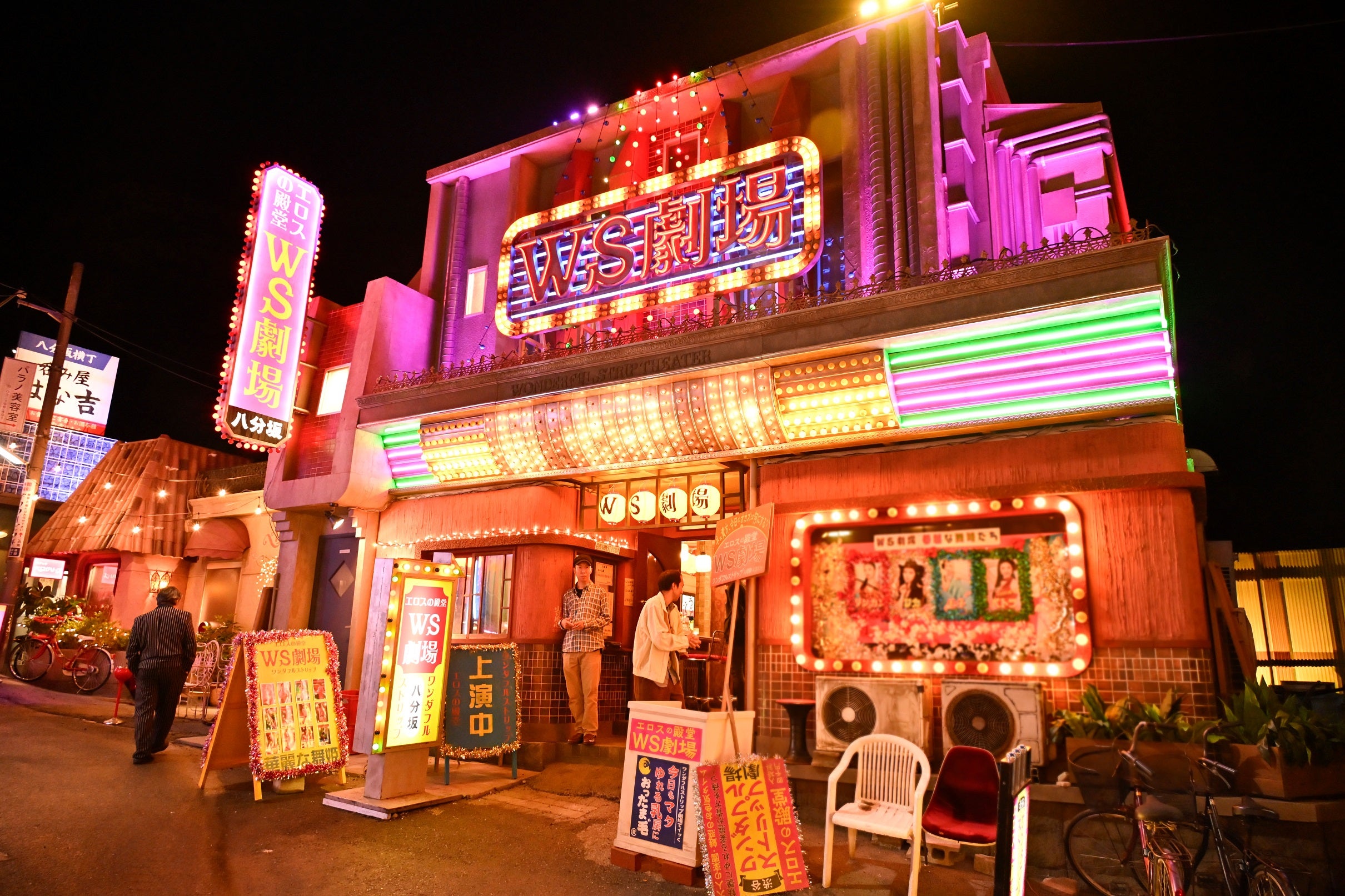 「もしもこの世が舞台なら、楽屋はどこにあるのだろう」オープンセット（C）フジテレビ