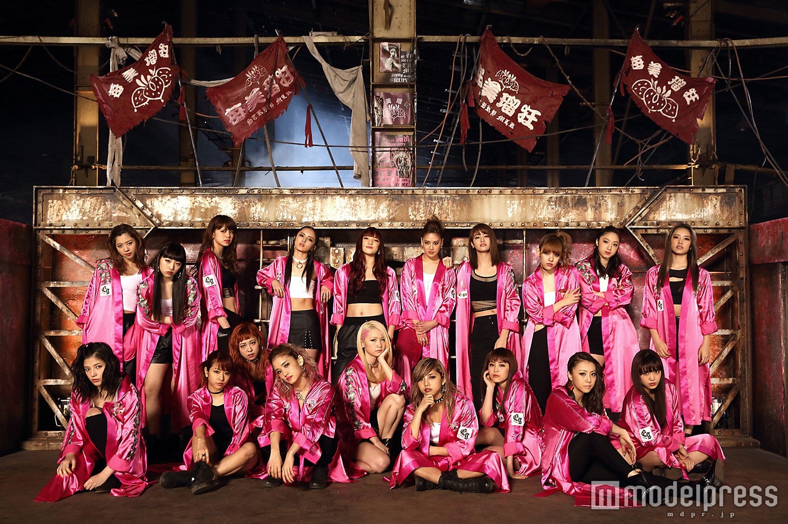 E-girls・Ami“黒髪”お披露目 「HiGH＆LOW」ワールドを細密再現