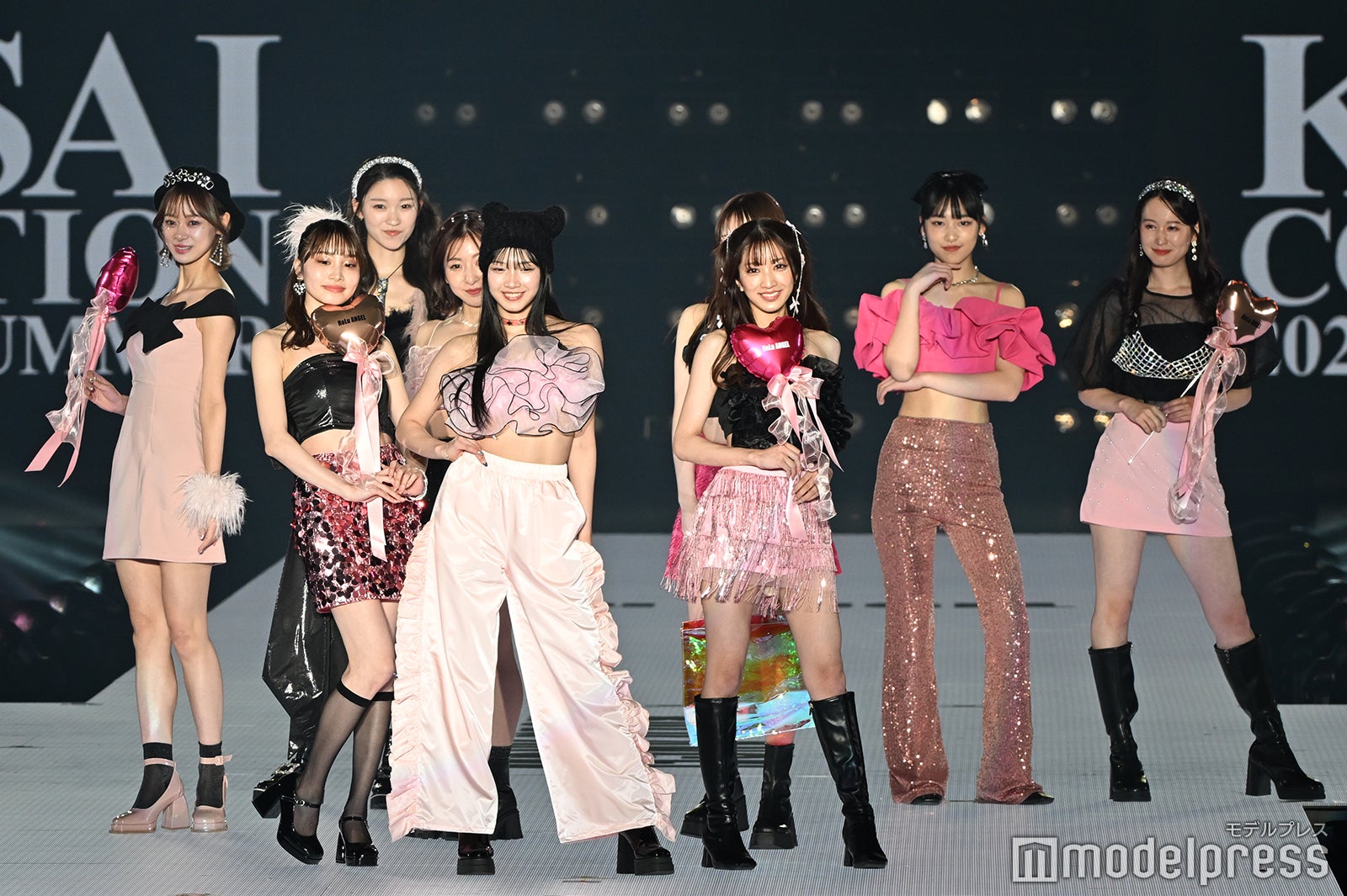 “板野友美の妹分”ガールズグループ登場 高橋奎二の美人妹ら2000人超オーディションから選ばれた9人【関西コレクション 2024 S／S】