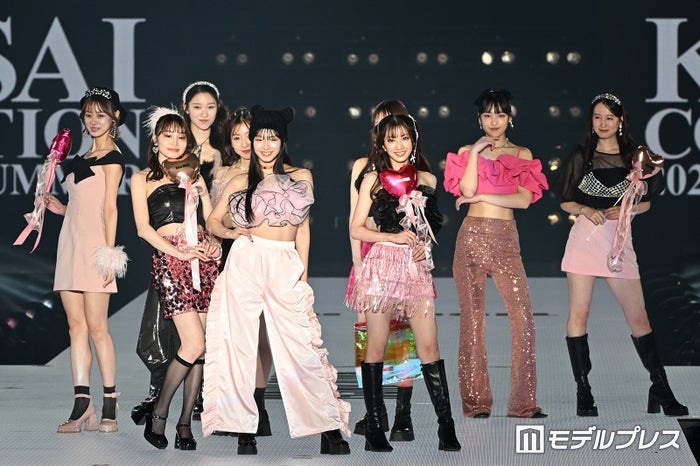 “板野友美の妹分”ガールズグループ登場 高橋奎二の美人妹ら2000人超オーディションから選ばれた9人【関西コレクション 2024 S／S】