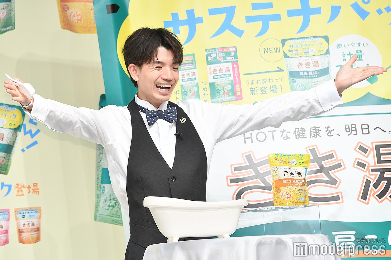 報道陣の数に驚きプレッシャーを感じながらもチャレンジ成功で笑みが溢れる高地優吾（C）モデルプレス