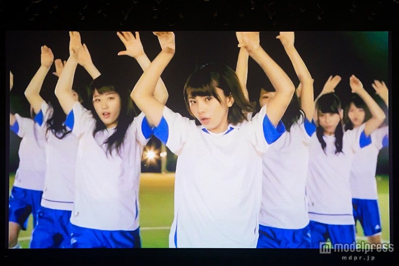 難波鉄砲隊其之七『さよなら、踵を踏む人』MVより／（C）ＮＭＢ48