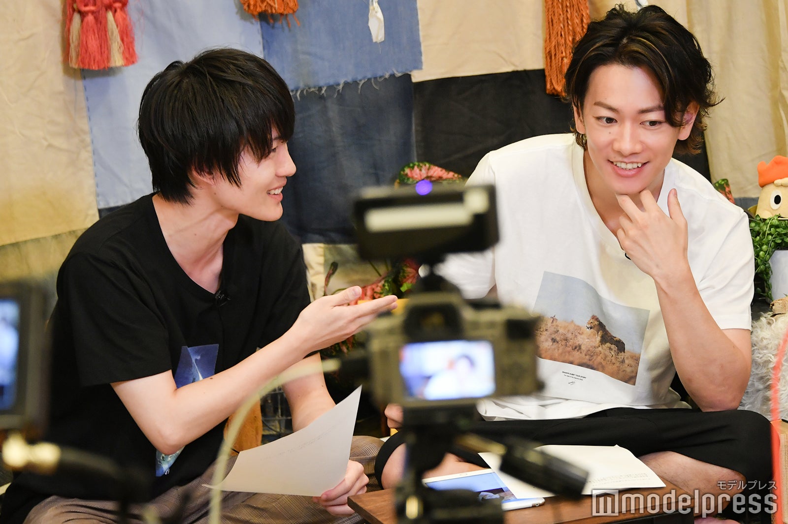 “健プロ”神木隆之介、佐藤健ものまねを本人の前で披露（C）モデルプレス