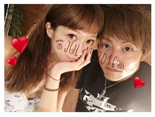辻希美＆杉浦太陽夫妻、ラブラブ2ショットで9回目の結婚記念日　10周年で“改名”宣言も