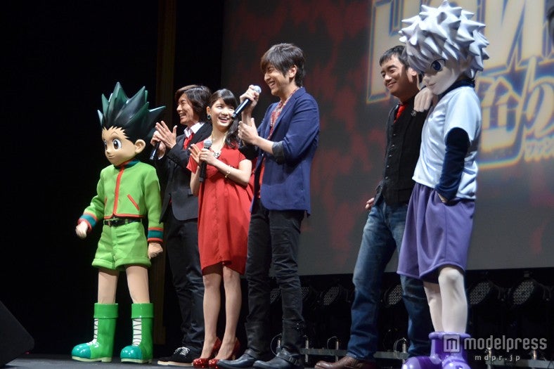 ルキアと同じポーズをとる岩沢