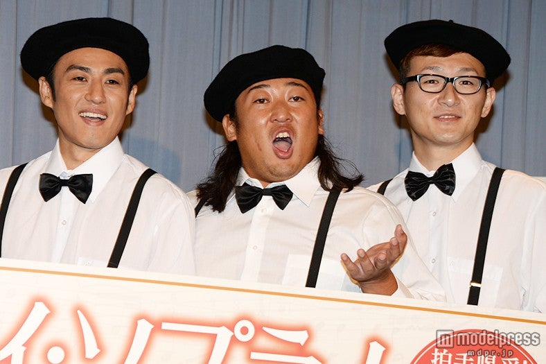 （左から）ロバート山本博、秋山竜次、馬場裕之