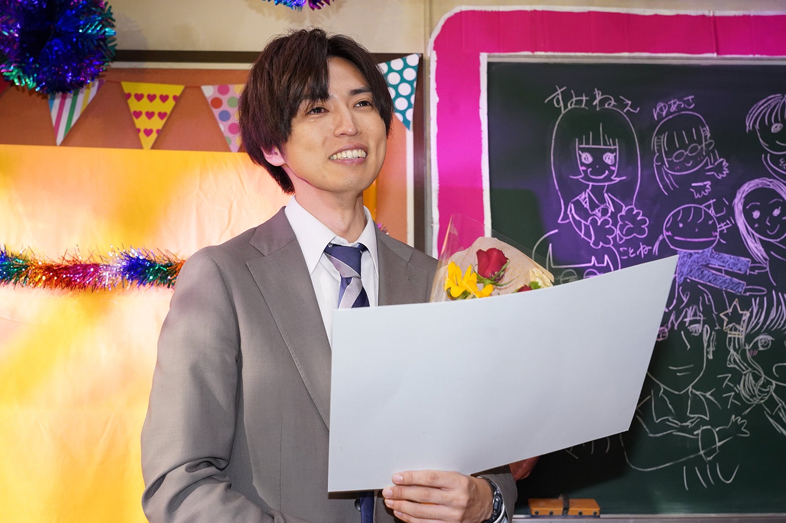 「俺のスカート、どこ行った？」クランクアップの様子 （C）日本テレビ