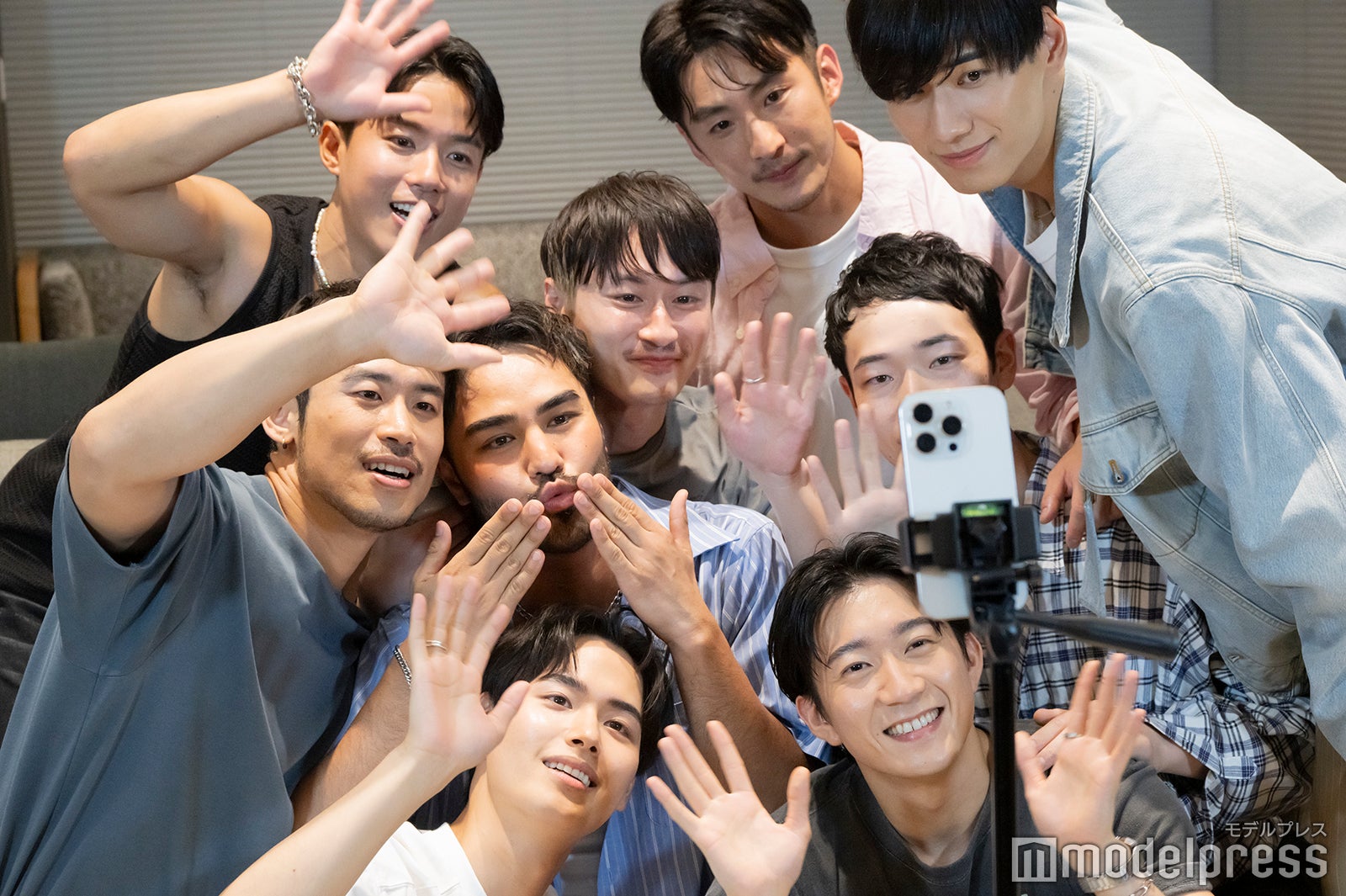 「ボーイフレンド」Instagram配信の様子（C）モデルプレス