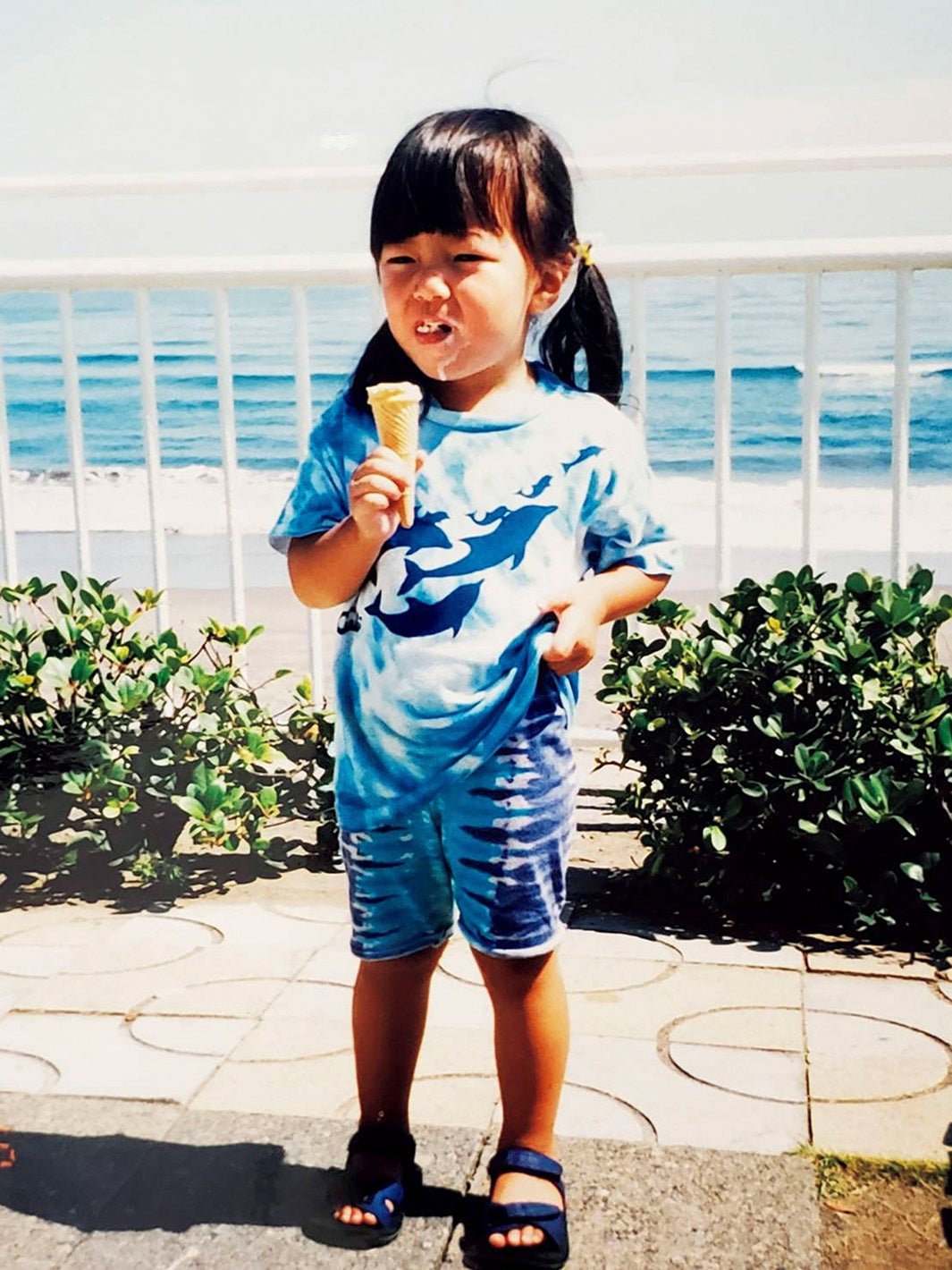 三谷紬アナの幼少期／写真提供：三谷紬アナ、テレビ朝日（テレビ朝日公式YouTube「動画、はじめてみました」より）