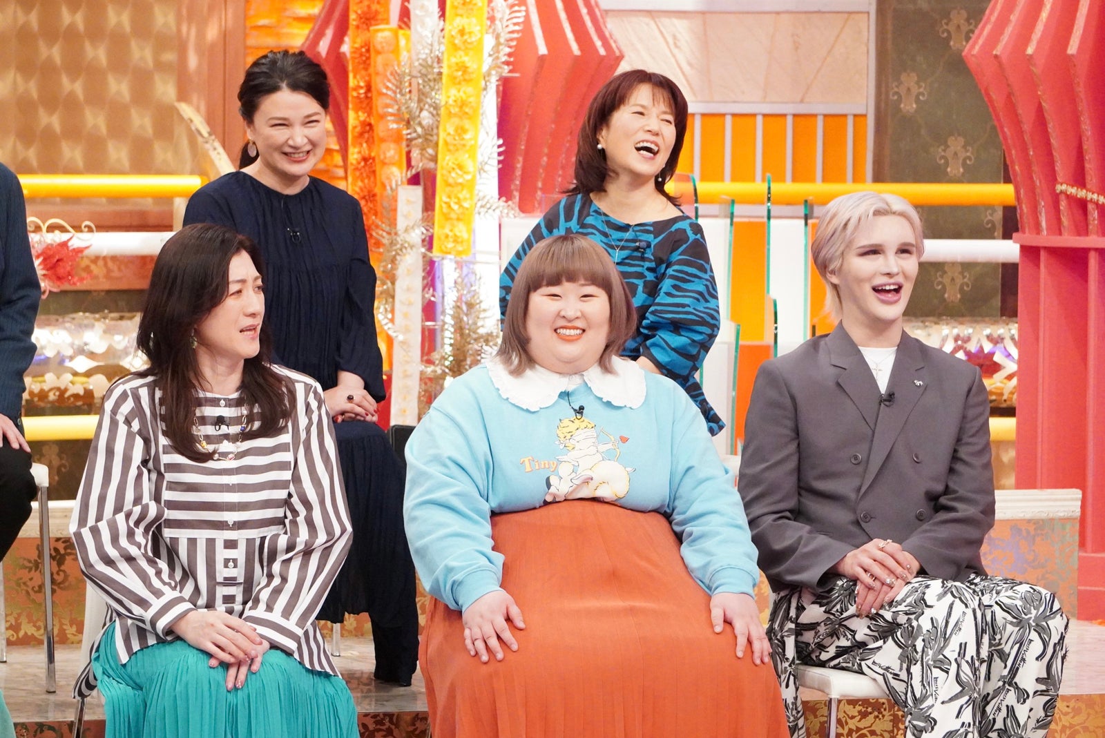 （後列左から）島崎和歌子、磯野貴理子（前列左から）野々村友紀子、かなで、Matt Rose（C）フジテレビ