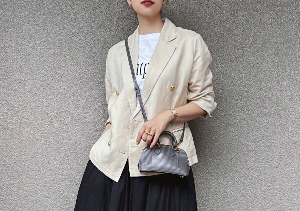 夏の定番「ロゴTシャツ」大人はこう着る♡カジュアルすぎない！おしゃれさんのお手本コーデ5選