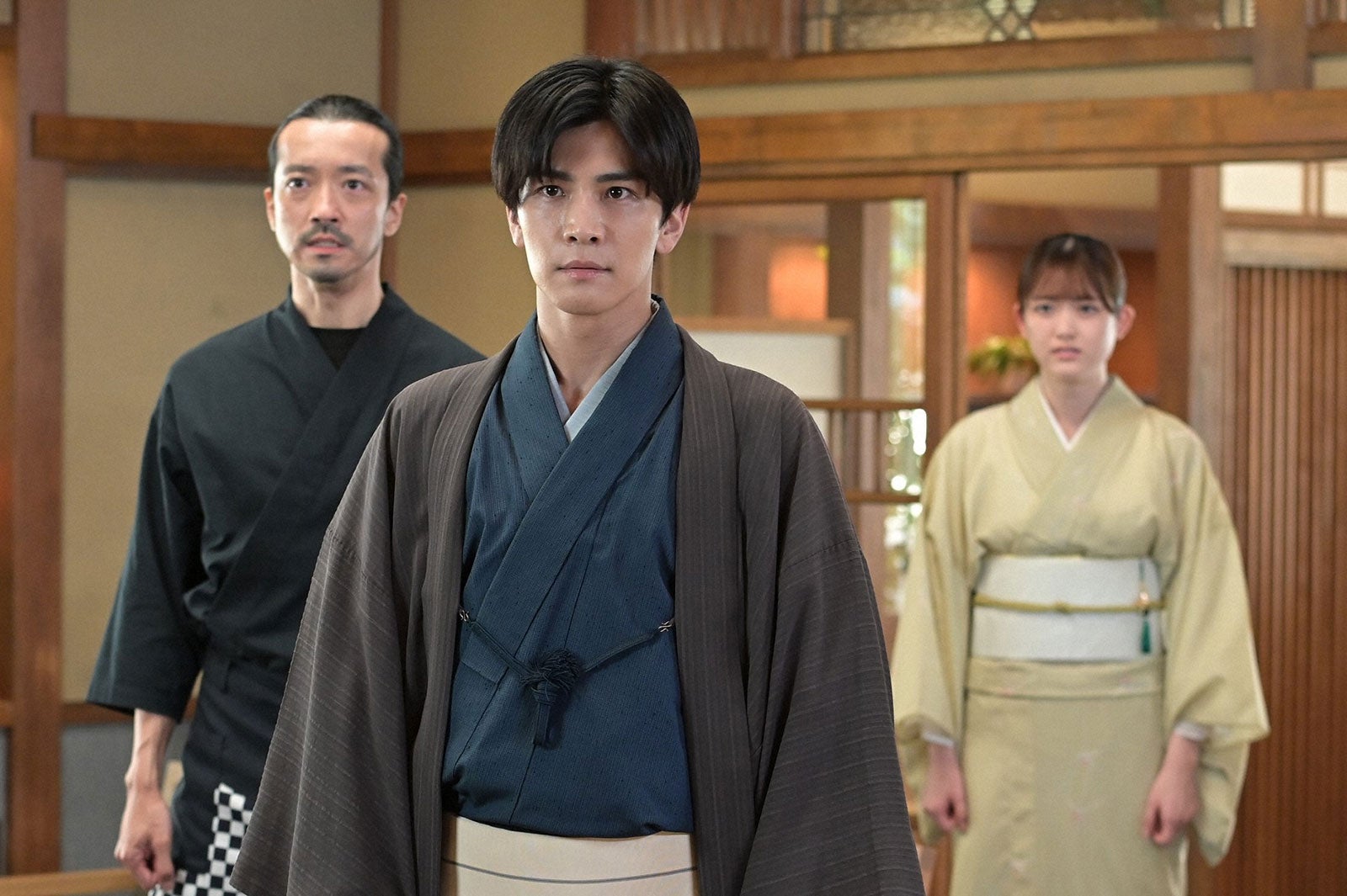 金子ノブアキ、岩田剛典、松村沙友理「プロミス・シンデレラ」最終話より（C）TBS