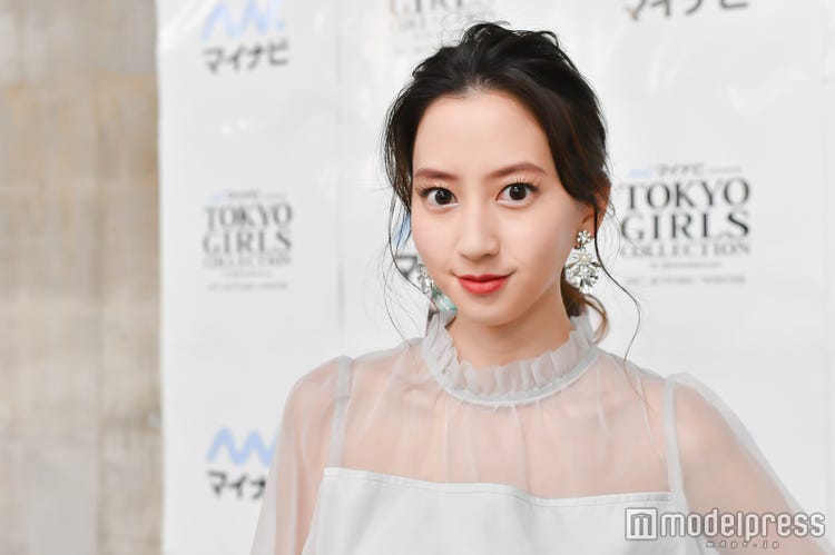 Instagramのファッションに注目集まる 河北麻友子に服の選び方を聞く 展示会で見た秋服のトレンドは モデルプレス Instagramのファッションに注目集まる 河北麻友子に服の選び方を聞く 展示会で見た秋服のトレンドは モデルプレス