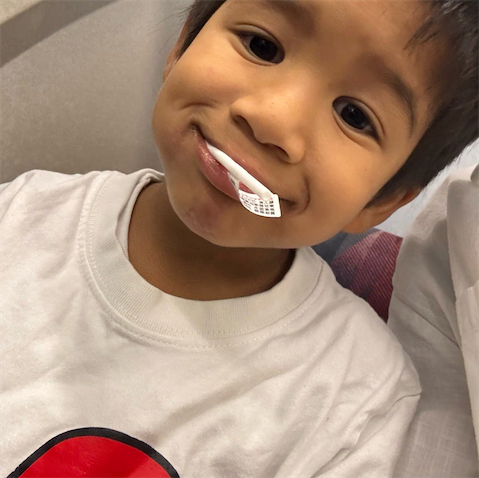 元DeNAラミレスの妻、夫の"長女お迎え担当"に不安吐露「一番心配笑」