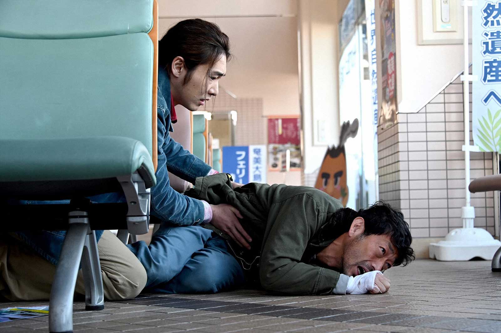 柄本佑、迫田孝也「天国と地獄 ～サイコな2人～」第9話より（C）TBS