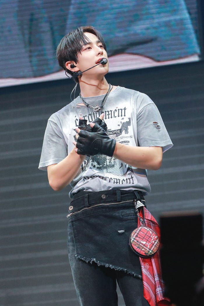 心が温まって丸くなったTAKI(C)HYBE LABELS JAPAN