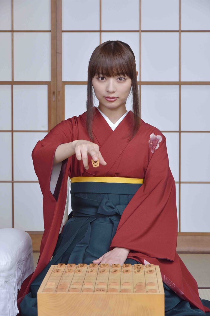 内田理央(C)「将棋めし」製作委員会