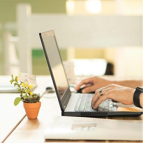 転勤する相手に贈るメッセージ例文集 上司 同期 後輩に贈る言葉まとめ モデルプレス 転勤する相手に贈るメッセージ例文集 上司 同期 後輩に贈る言葉まとめ モデルプレス