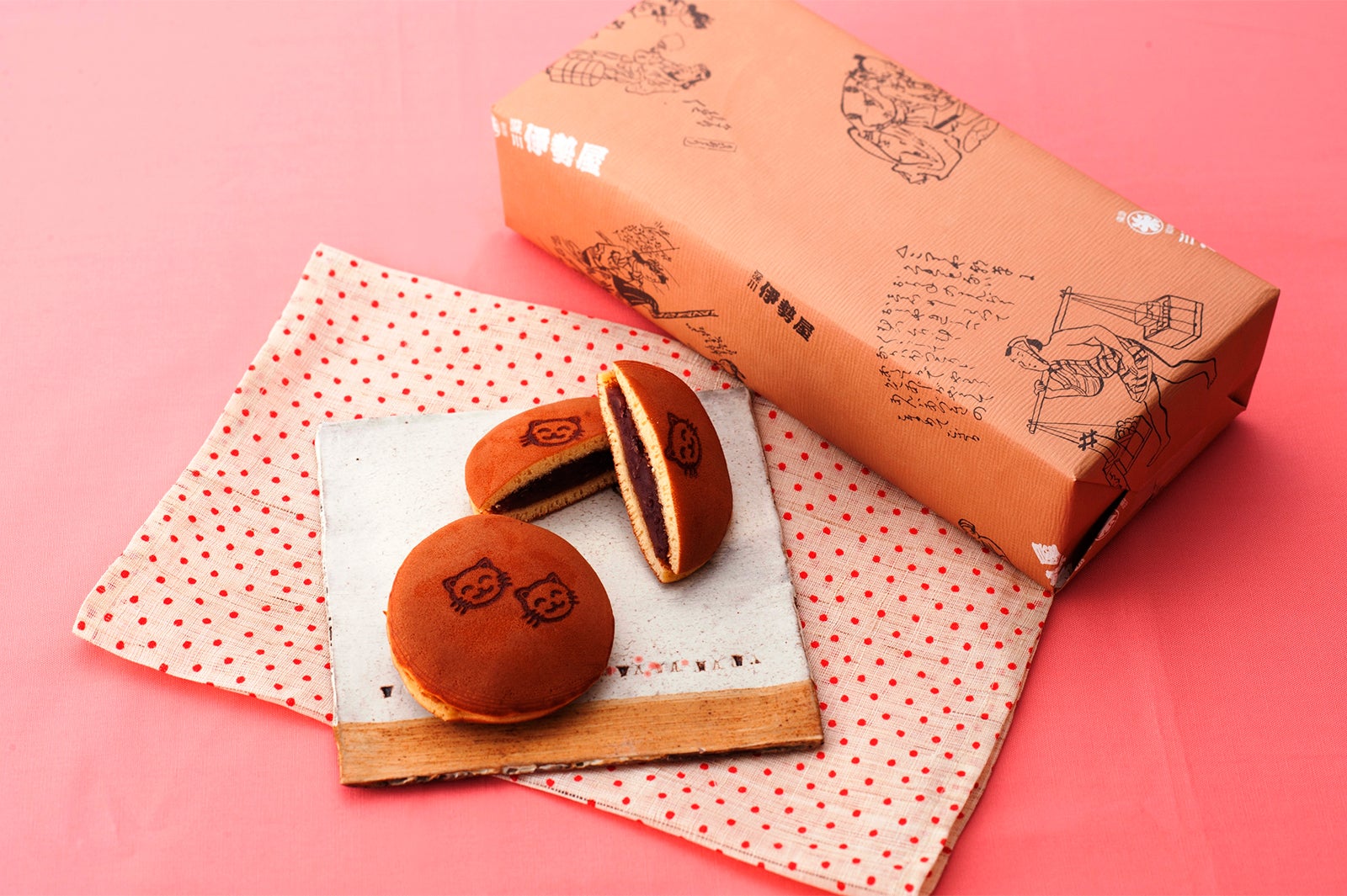 【深川伊勢屋】にゃんこどら焼き／画像提供：JR東日本ステーションリテイリング