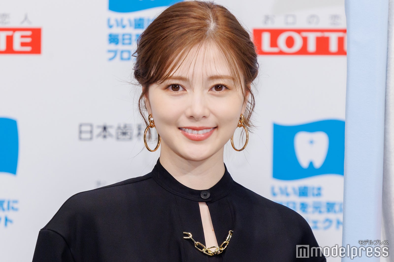 白石麻衣“ベストスマイルが出た瞬間”明かす「20代の頃より素敵な女性に」