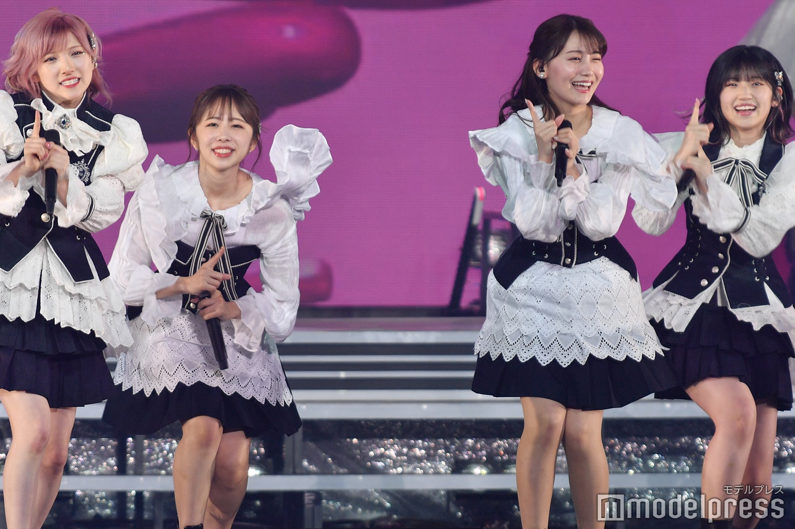 岡田奈々、岡田彩花、小嶋真子、村山彩希「峯岸みなみ卒業コンサート～桜の咲かない春はない～」（C）モデルプレス